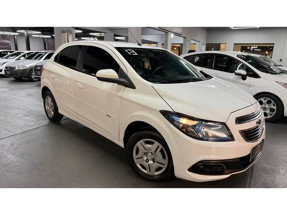CHEVROLET ONIX 1.0 MPFI LT 8V FLEX 4P MANUAL